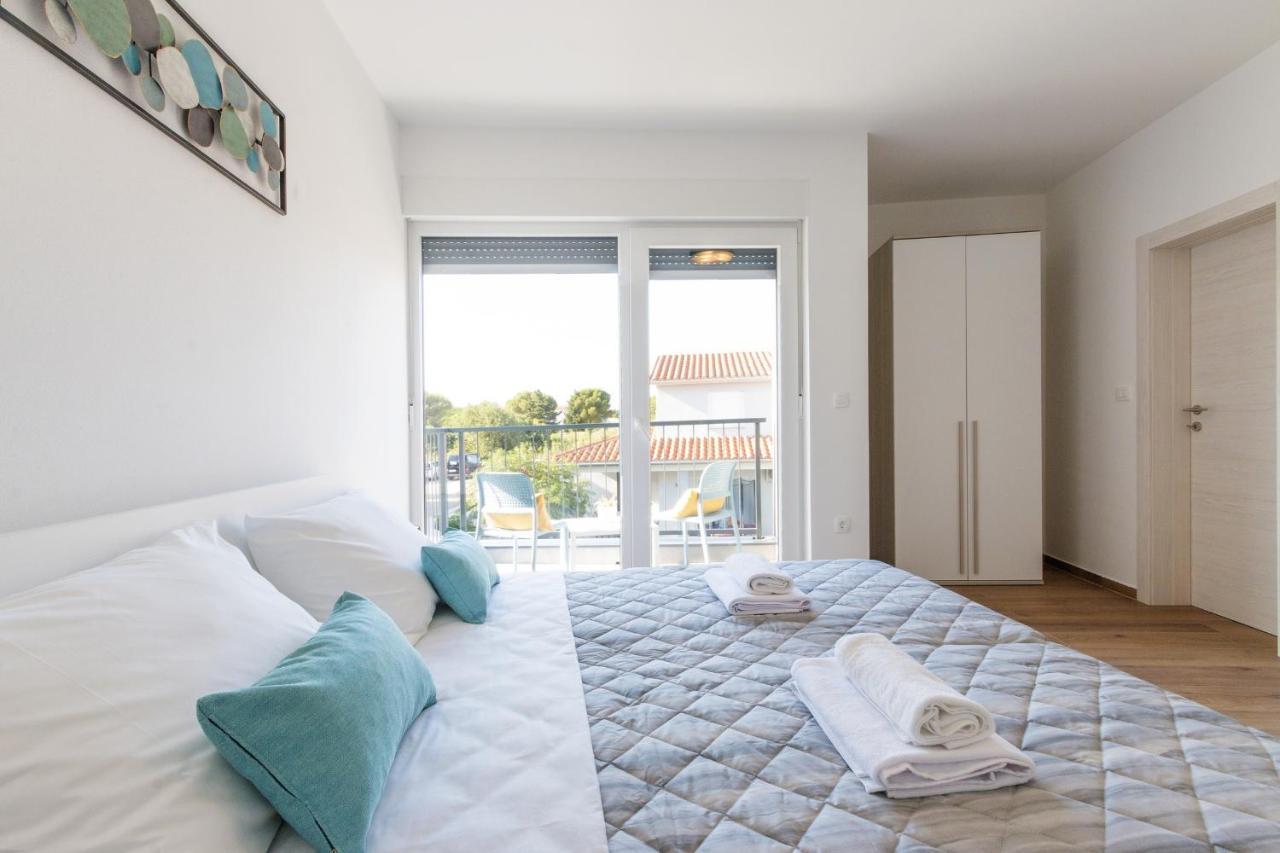 Modern 3-Bedroom Villa With A Private Pool PUY Eksteriør bilde