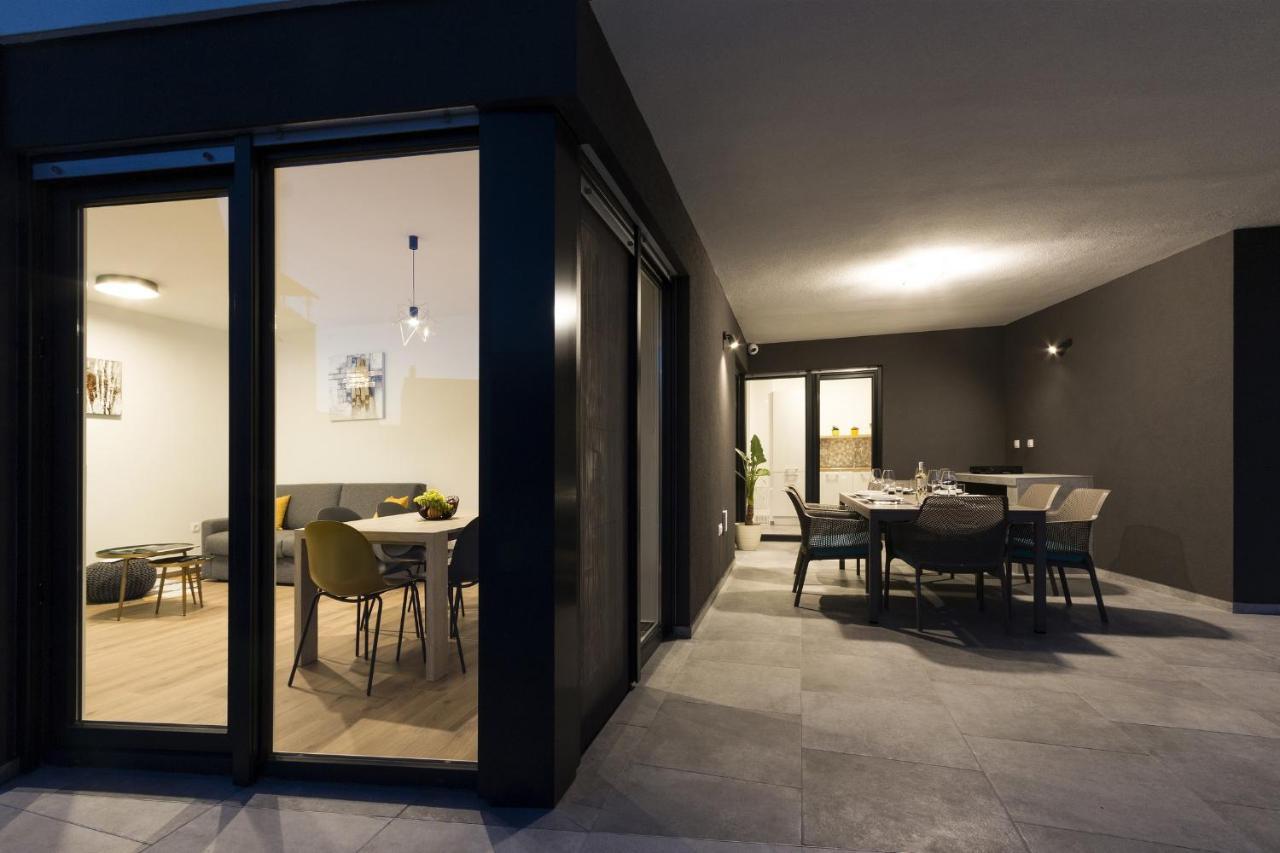 Modern 3-Bedroom Villa With A Private Pool PUY Eksteriør bilde